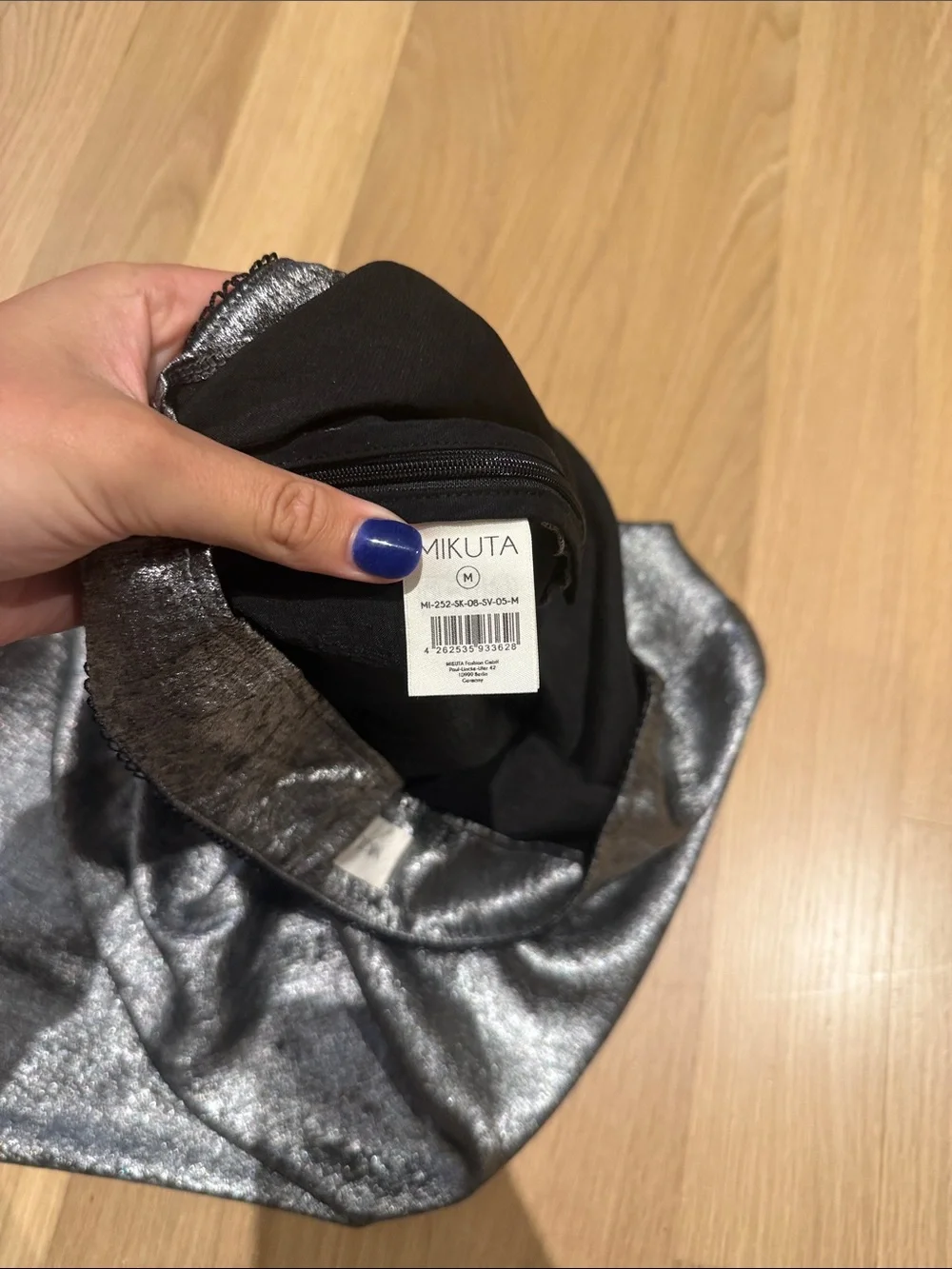 Mikuta Silver skirt - Picture 5 of 6